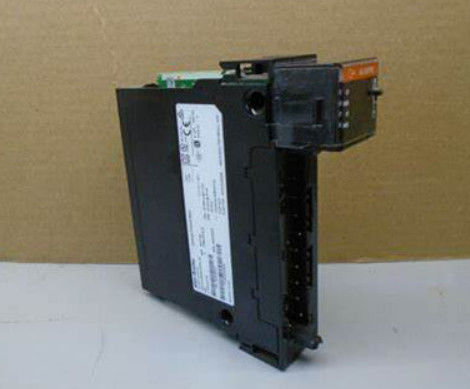 1756-OA16 Allen Bradley ControlLogix 16 Point D/O Modul 120-140 Volt AC