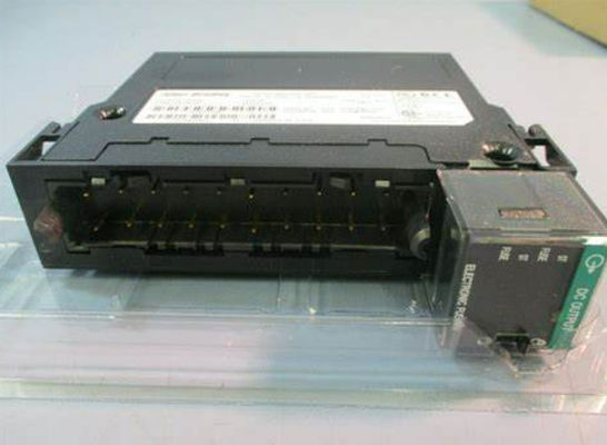 1756-OB16E Allen Bradley ControlLogix 16 Titik D / O Modul Tegangan 12-24 Volt DC