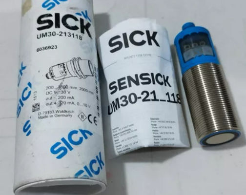 SICK UM30-213118 Sensor jarak ultrasonik UM30 Ukuran benang M30 X 1.5
