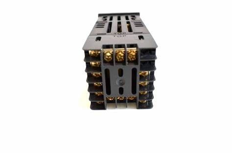 Honeywell DC120L-1-0-0-0-1-0-0-0 Kontroler Batas Suhu, Masukan Universal, 1/16-DIN, Keluar Relay