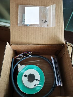 Pepperl Fuchs ENI90PL-H25JA5-1024UD1-RC1 Incremental rotary encoder dengan 300 ns Rise Time dan 0.1% Linearity Error
