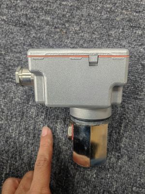 Sensor Api Sensitif Tinggi untuk Detektor Api Burner SIEMENS QRA10M.C