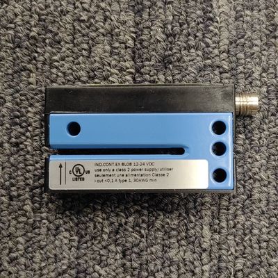 Instrumen SICK WF2-40B410 Sensor garpu untuk aplikasi ukuran benang M18 x 1
