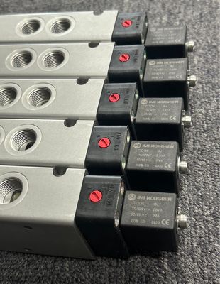 Norgren V60... V63 Seri V62C513A-A218J Pilot Solenoid Valve dengan 10-30 VDC tegangan operasi dan 8 digital Input
