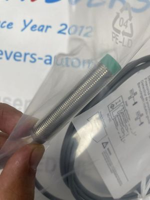 Siemens 3RG4022-0CD00 INDUKTIVE PROXIMITY SWITCH