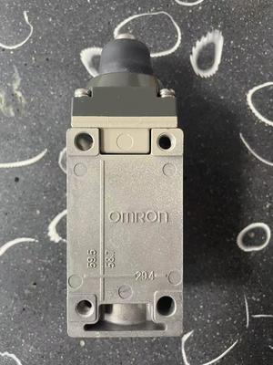 Omron D4A-3109N Compact Heavy Equipment Limit Switch dengan penyimpanan SSD 32 GB