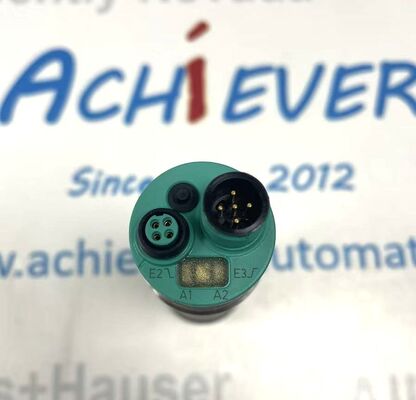 UCC1000-30GM-IUR2-V15 Sensor Ultrasonik