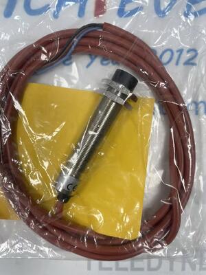 Sensor Proksimitas Induktif Turck Ni8-M18-AP6XS120