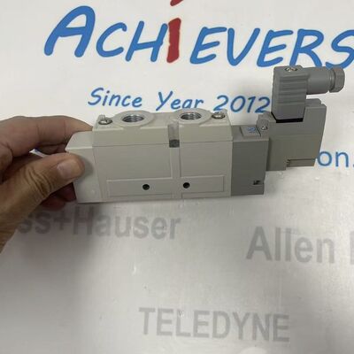 SMC SY9120-5YD-02F-Q Klep Solenoid Efisiensi Tinggi 5-Port untuk Otomasi Pneumatik