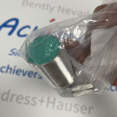Sensor induktif Pepperl+Fuchs NBB10-30GM50-E2-V1