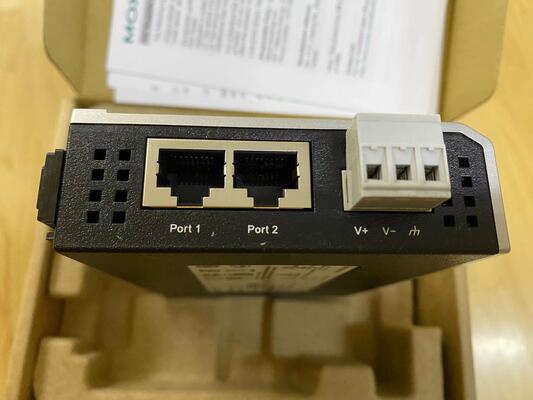 Modul I/O Ethernet Jarak Jauh MOXA ioLogik E1240