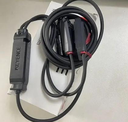 Kepala Sensor Aliran Mikro Tipe Klem FD-XS8 Keyence