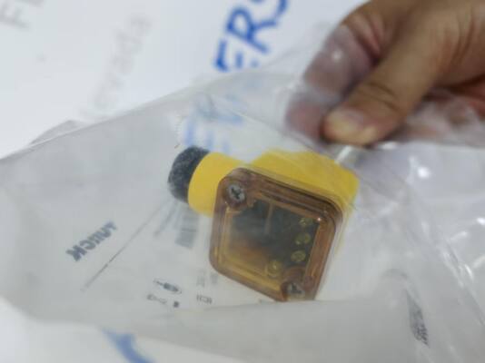 Sensor Induktif Turck BI15U-EM30WD-AP6X-H1141