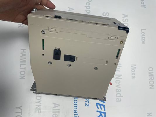 M12 Jenis Konstruksi Yaskawa SGD7S-180A30B202 Kontrol Analog dengan Fitur Lanjutan dan Dissipasi Daya ≤ 0,7 W