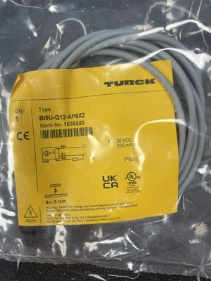 Sensor Proksimitas Blok Induktif Turck NI40U-CP40-VP4X2 untuk Pemasangan Non-Flush yang Akurat