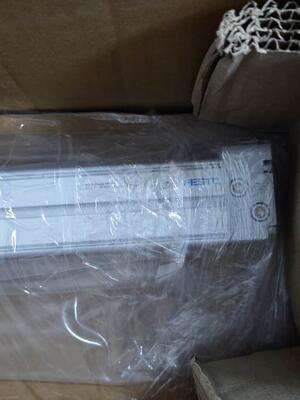 FESTO DGC-K-25-600-PPV-A Silinder Penggerak Pneumatik Terpandu